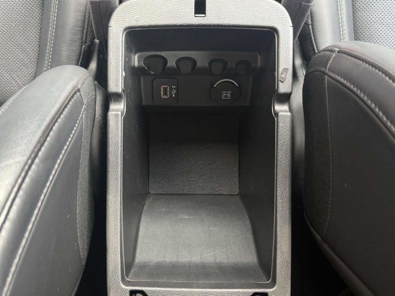 Used 2019 Jeep Cherokee Limited AWD/4WD image 40