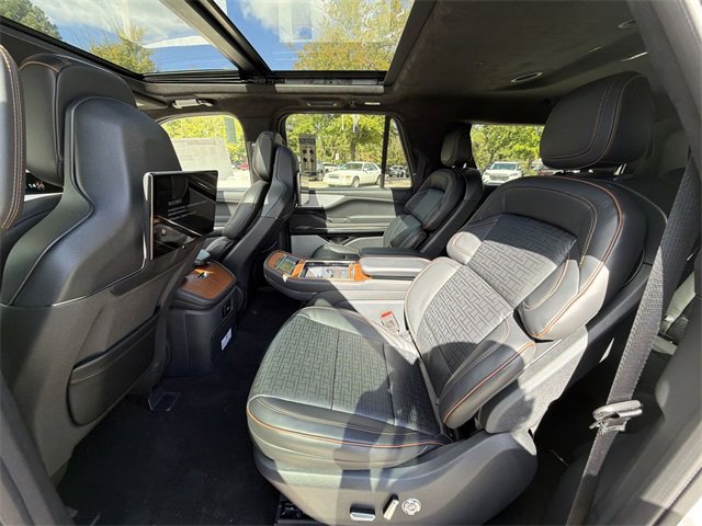 New 2025 Lincoln Navigator L Black Label image 23