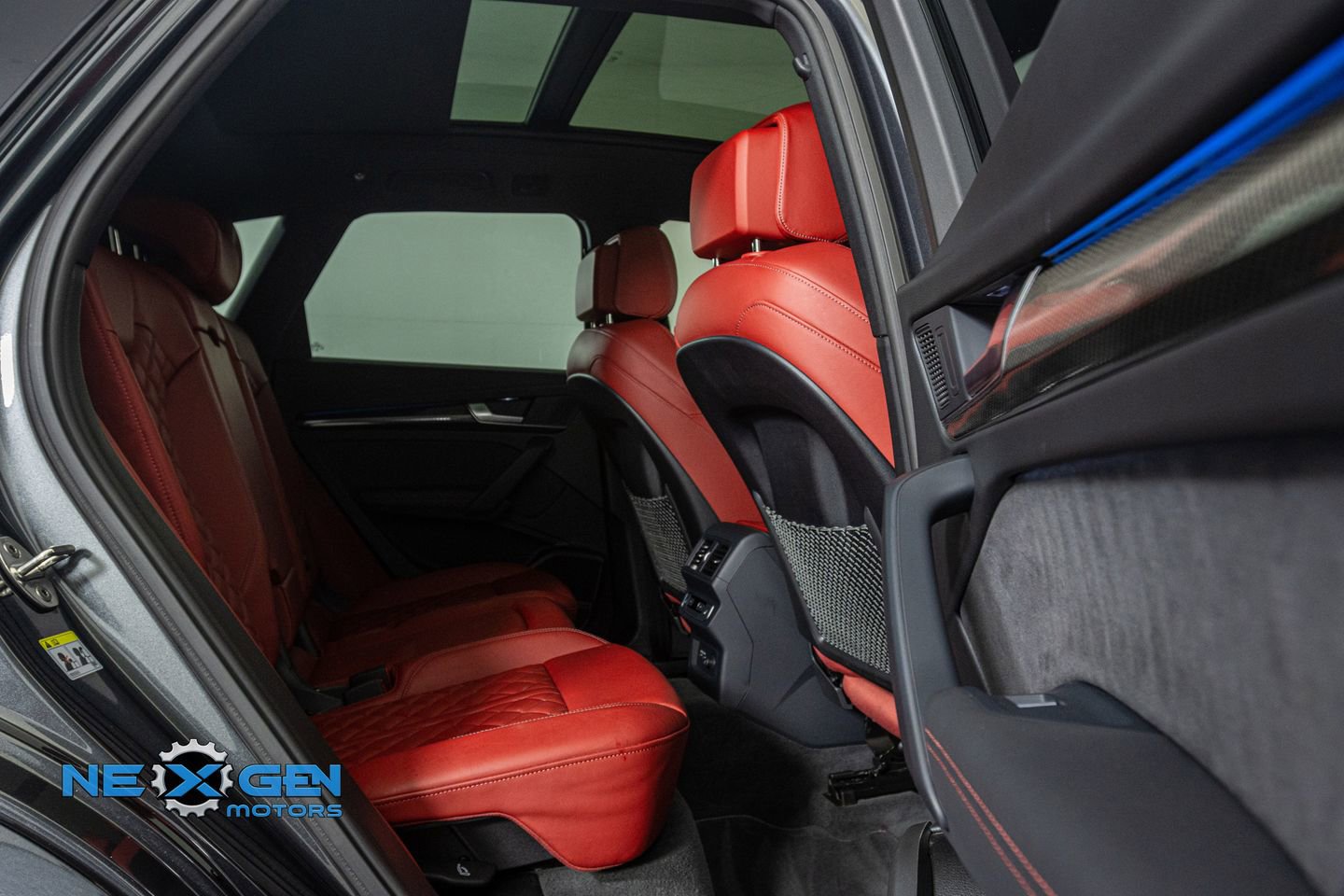 Used 2024 Audi SQ5 Prestige image 34