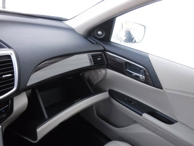 Used 2017 Honda Accord EX-L image 31