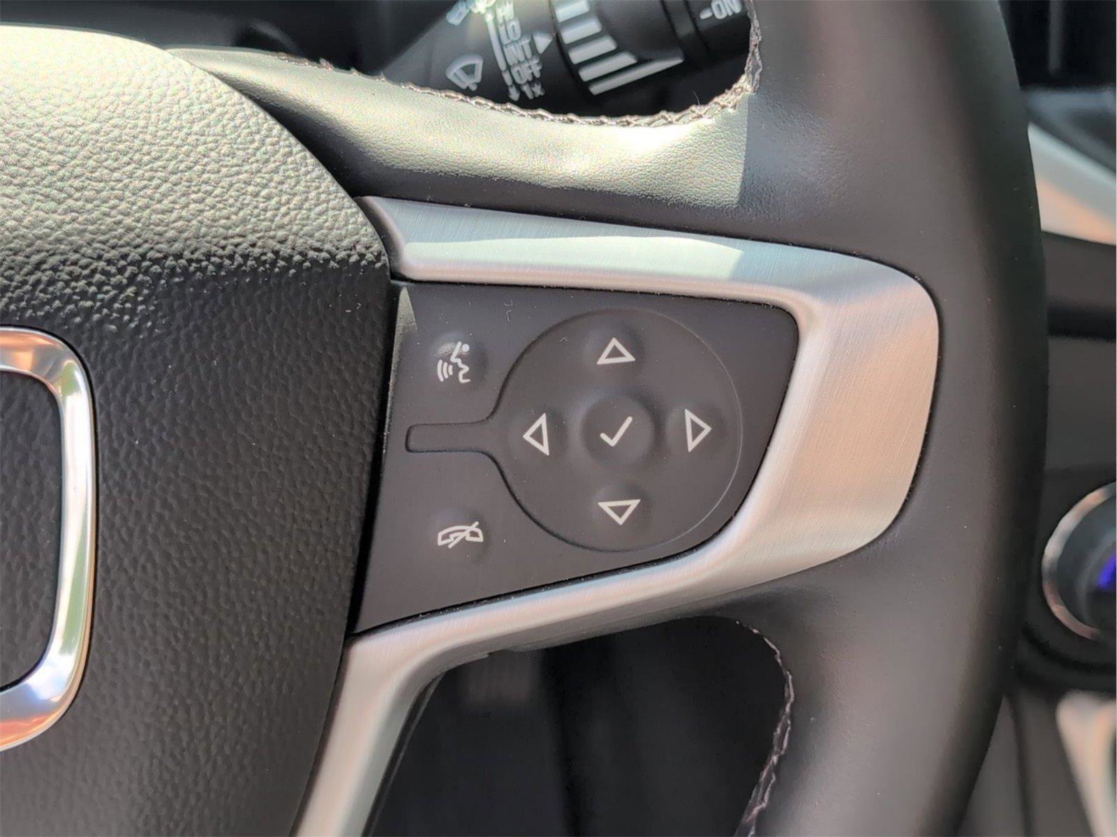 Used 2023 GMC Terrain SLT FWD image 26