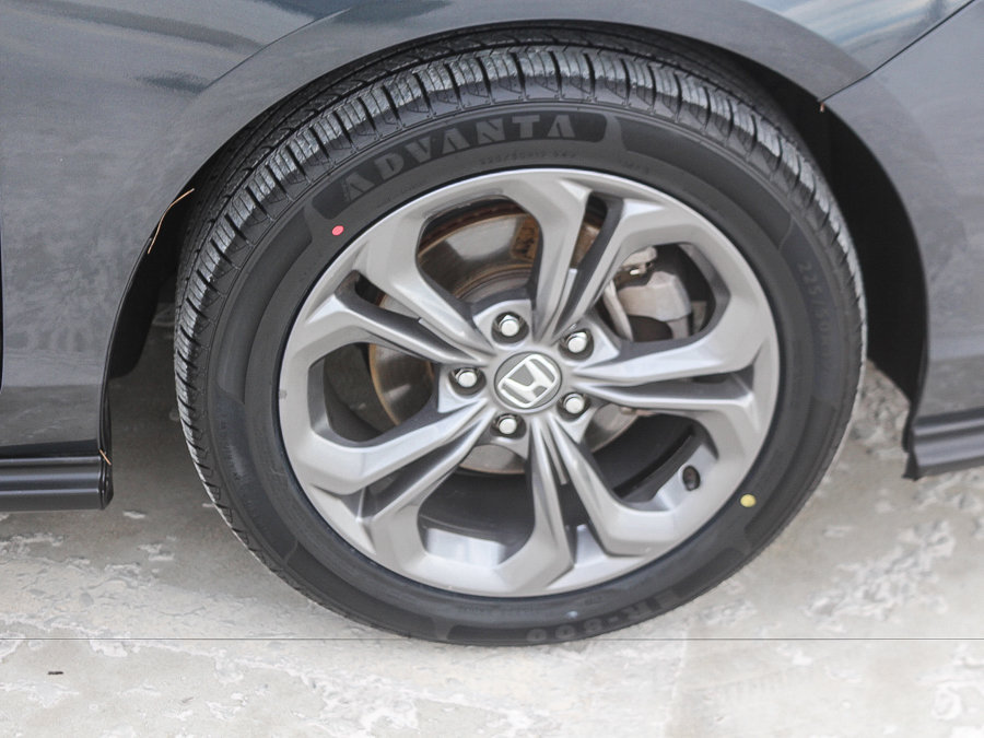 Certified 2024 Honda Accord EX image 10