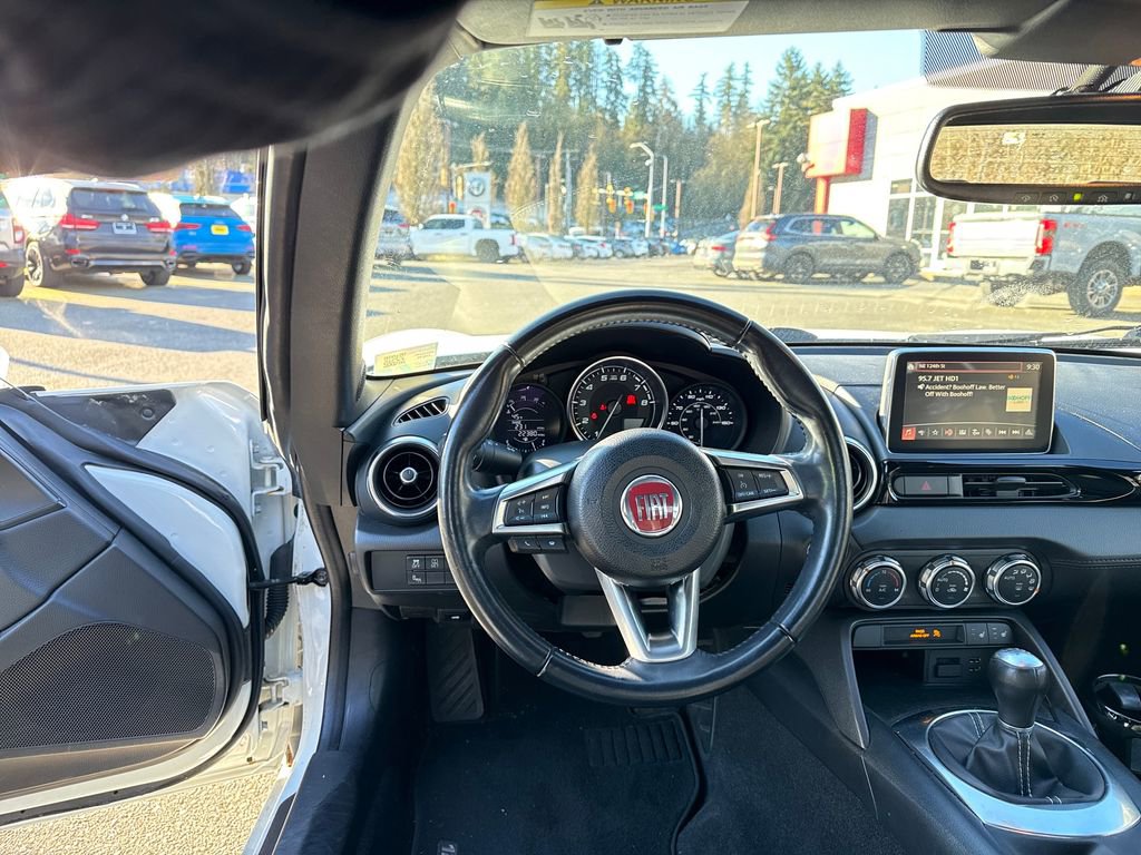 Used 2017 FIAT 124 Spider Lusso image 18