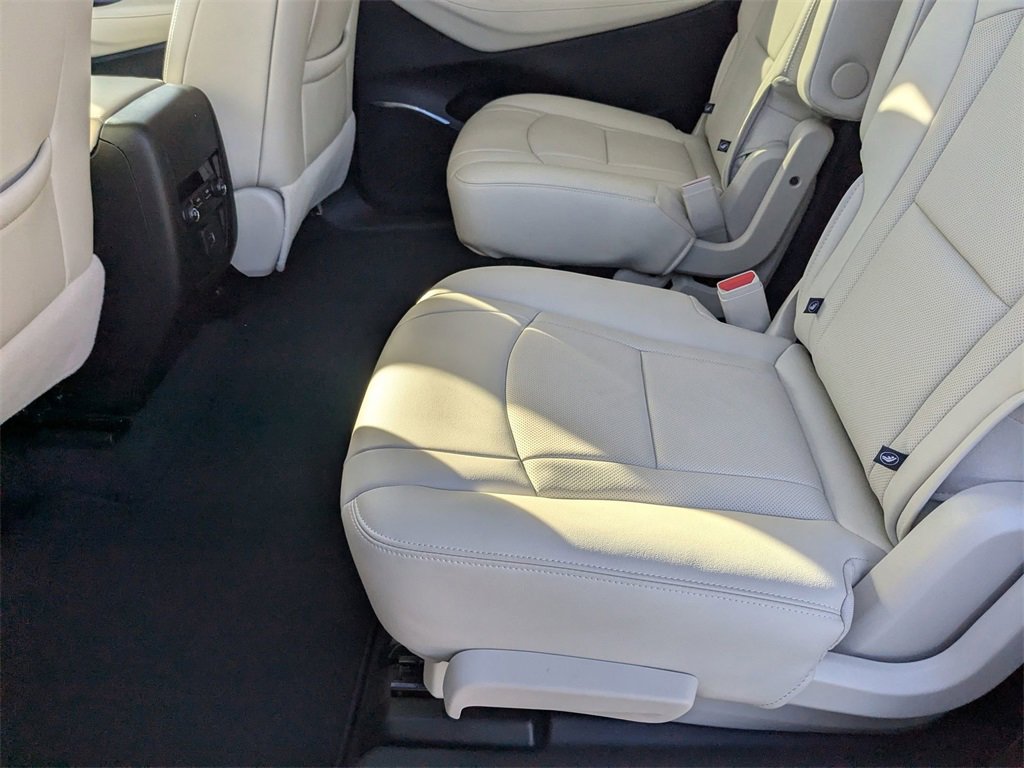 Certified 2024 Buick Enclave Essence image 25