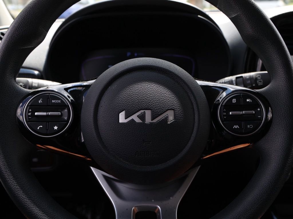 Used 2023 Kia Soul S image 25