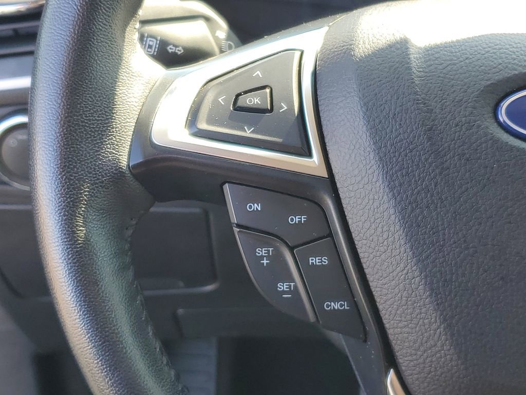 Used 2024 Ford Edge SEL image 16