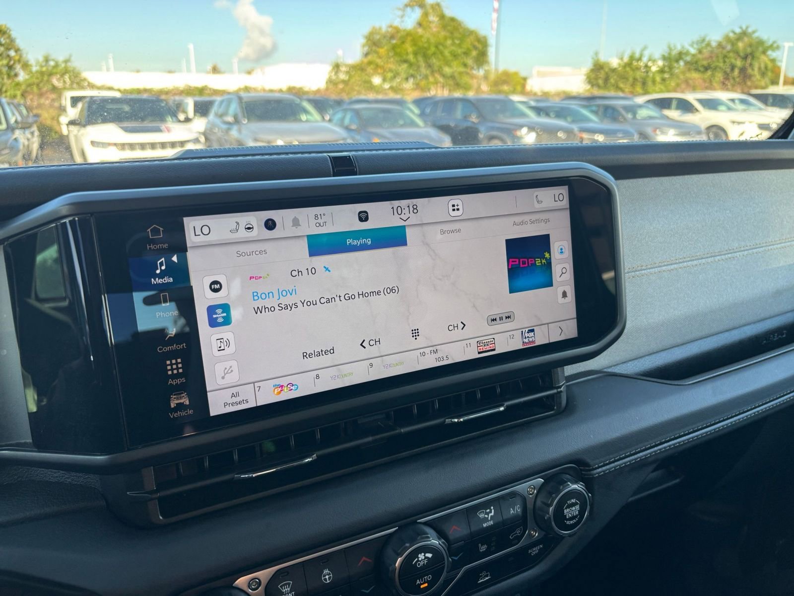 Used 2025 Jeep Wrangler Sahara image 21