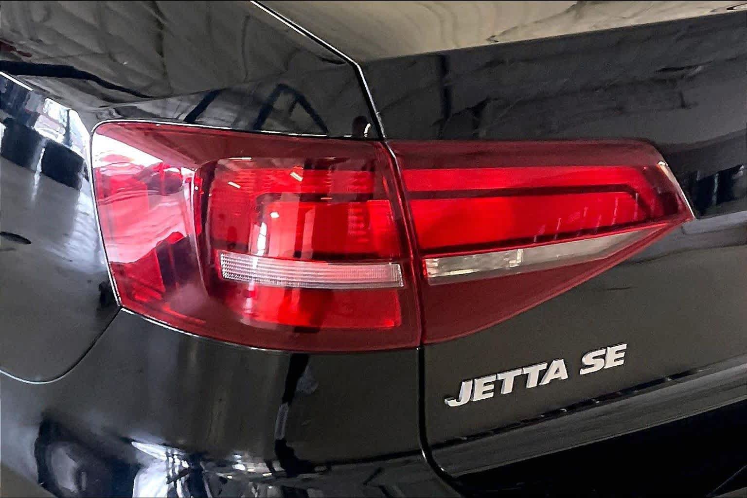 Used 2017 Volkswagen Jetta SE FWD image 26