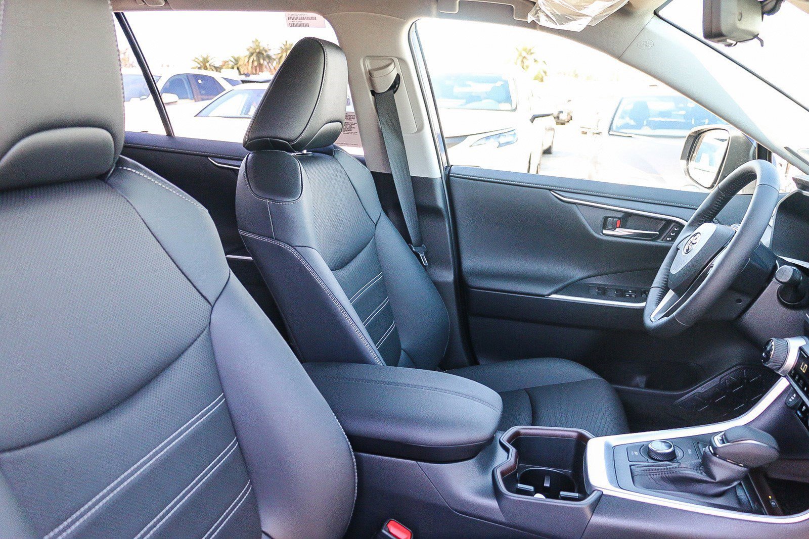 New 2025 Toyota RAV4 Limited image 18