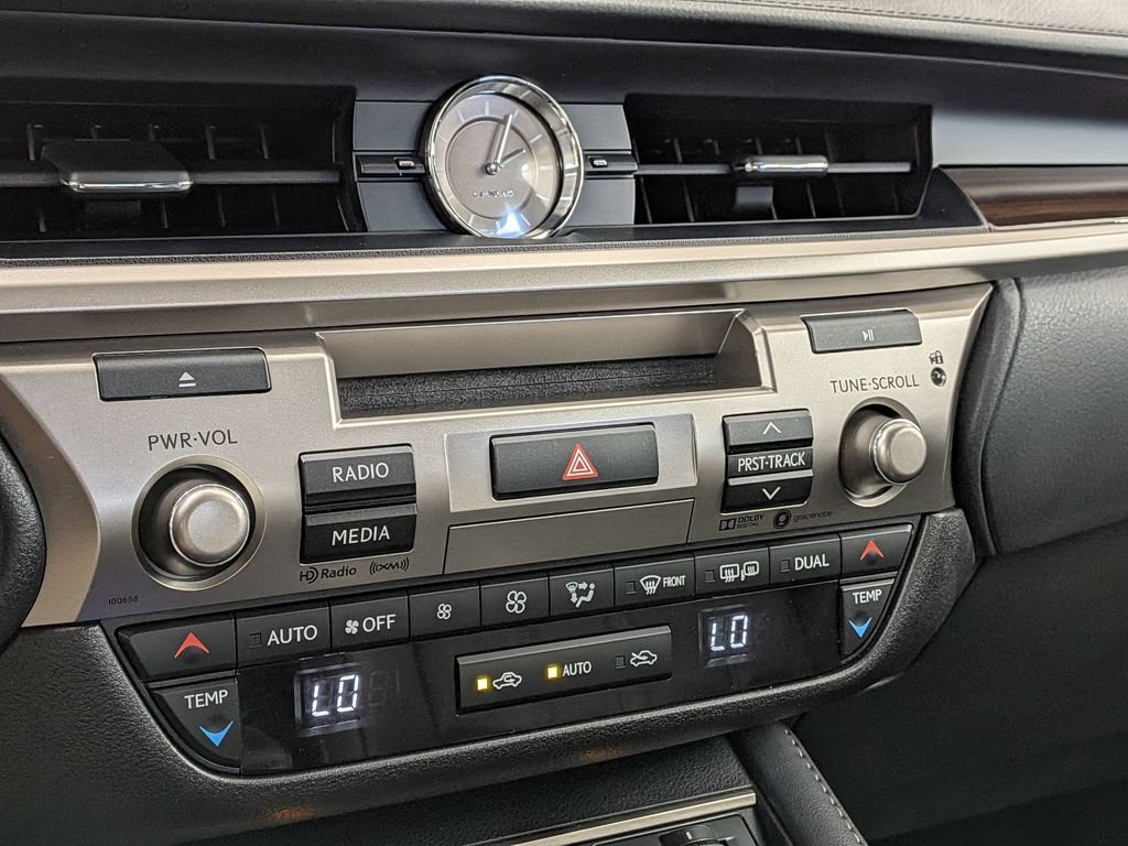 Used 2017 Lexus ES 350 w/ Luxury Package FWD image 24