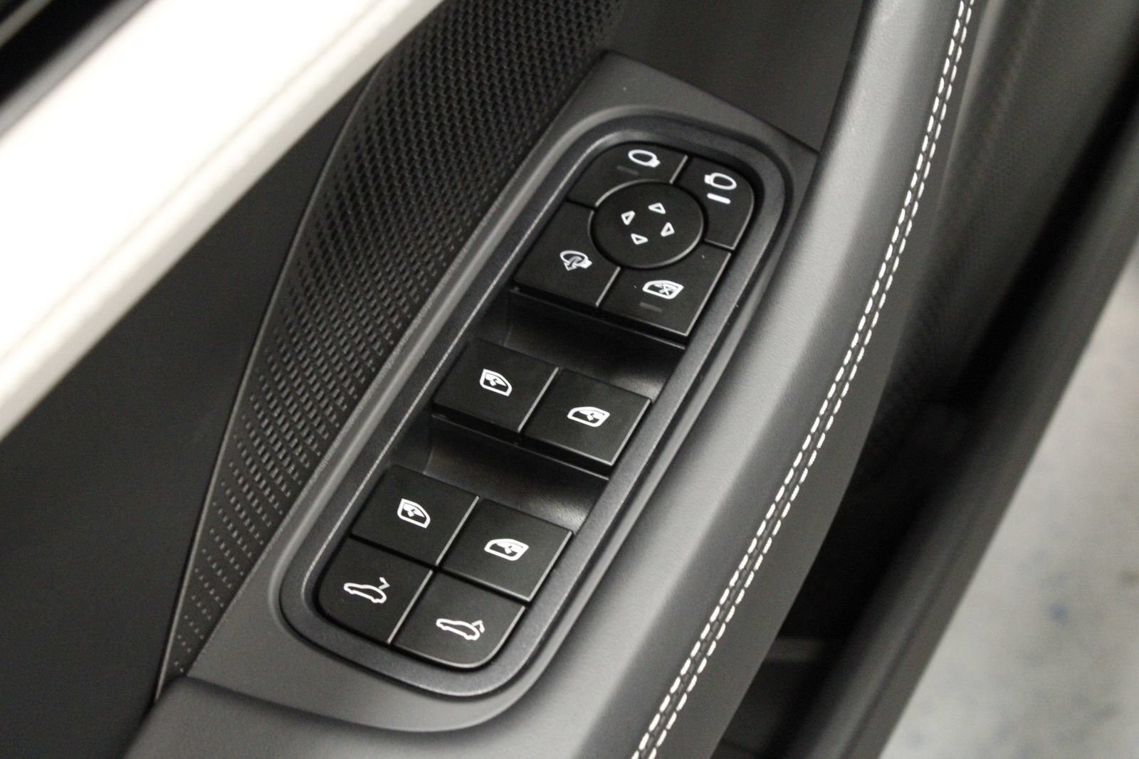 New 2026 Porsche Panamera 4 AWD/4WD image 31