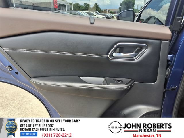 Used 2021 Nissan Rogue Platinum FWD image 10