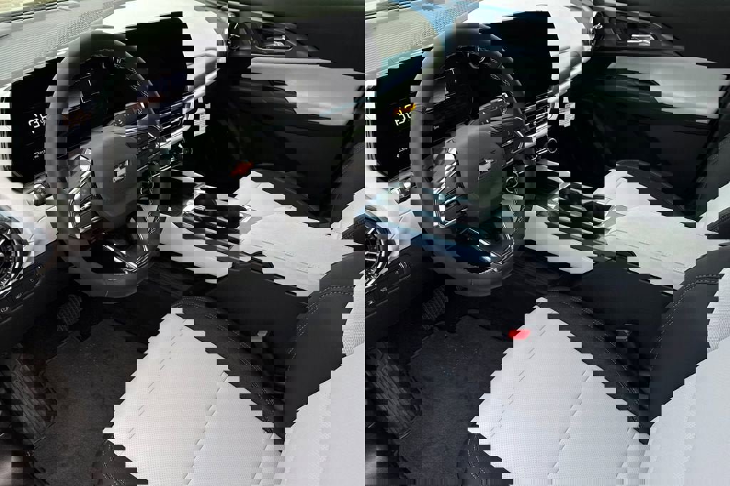 New 2026 Chevrolet Equinox EV LT w/ LPO, Blackout Package image 10