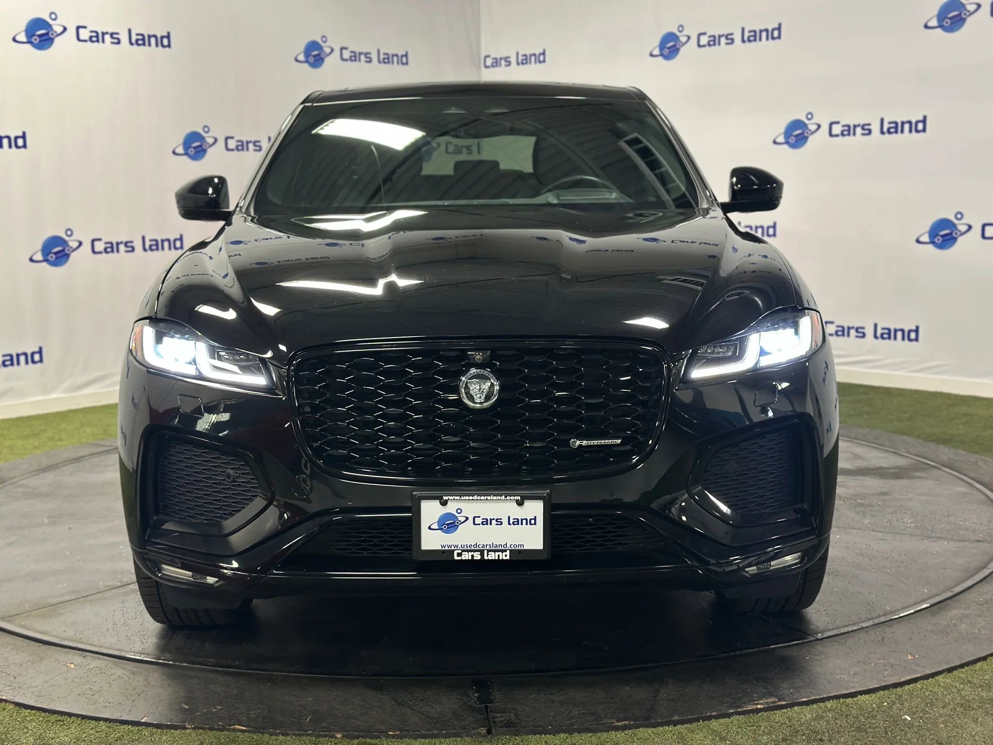 Used 2025 Jaguar F-PACE R-Dynamic S image 7