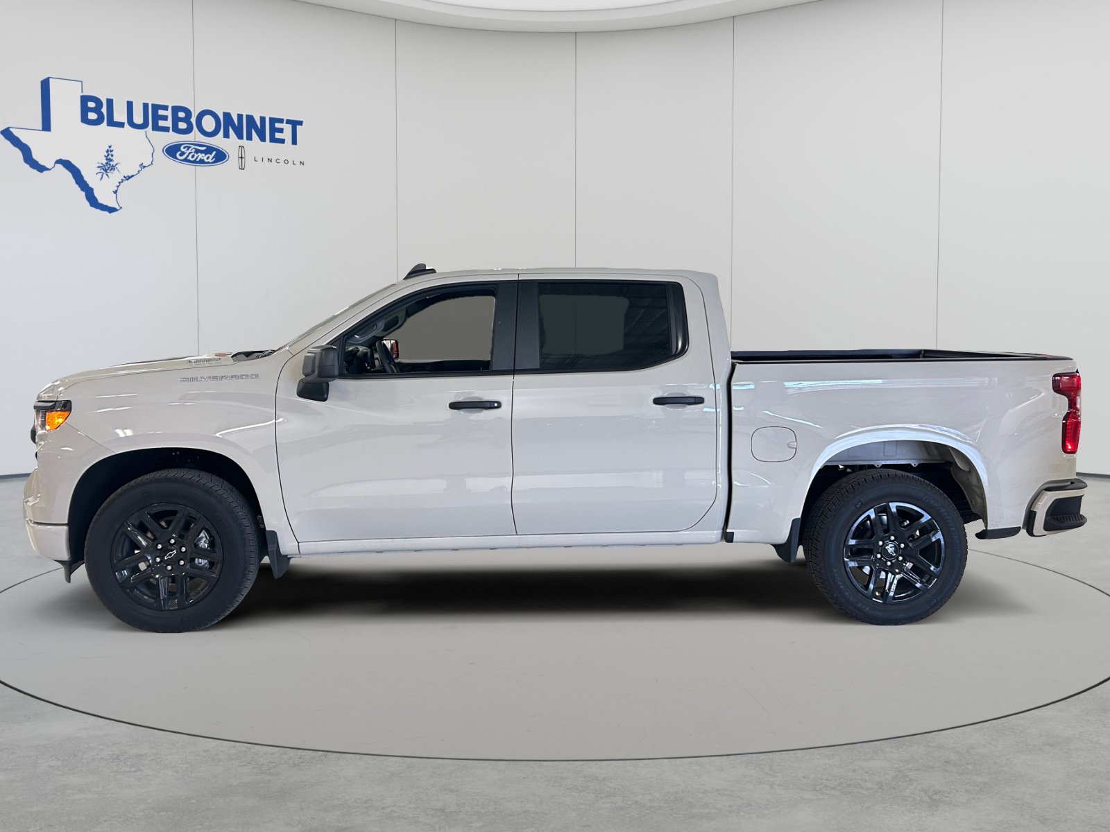 Used 2026 Chevrolet Silverado 1500 Custom RWD image 8