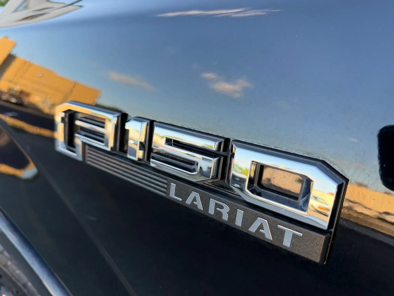 Used 2018 Ford F150 Lariat w/ Equipment Group 502A Luxury AWD/4WD image 14
