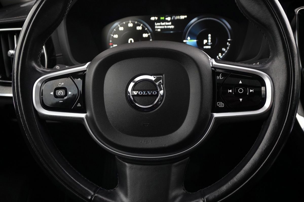 Used 2022 Volvo S60 T8 Inscription image 24