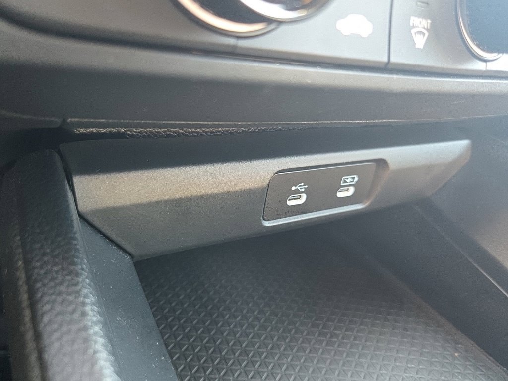 Used 2025 Honda Accord LX image 36