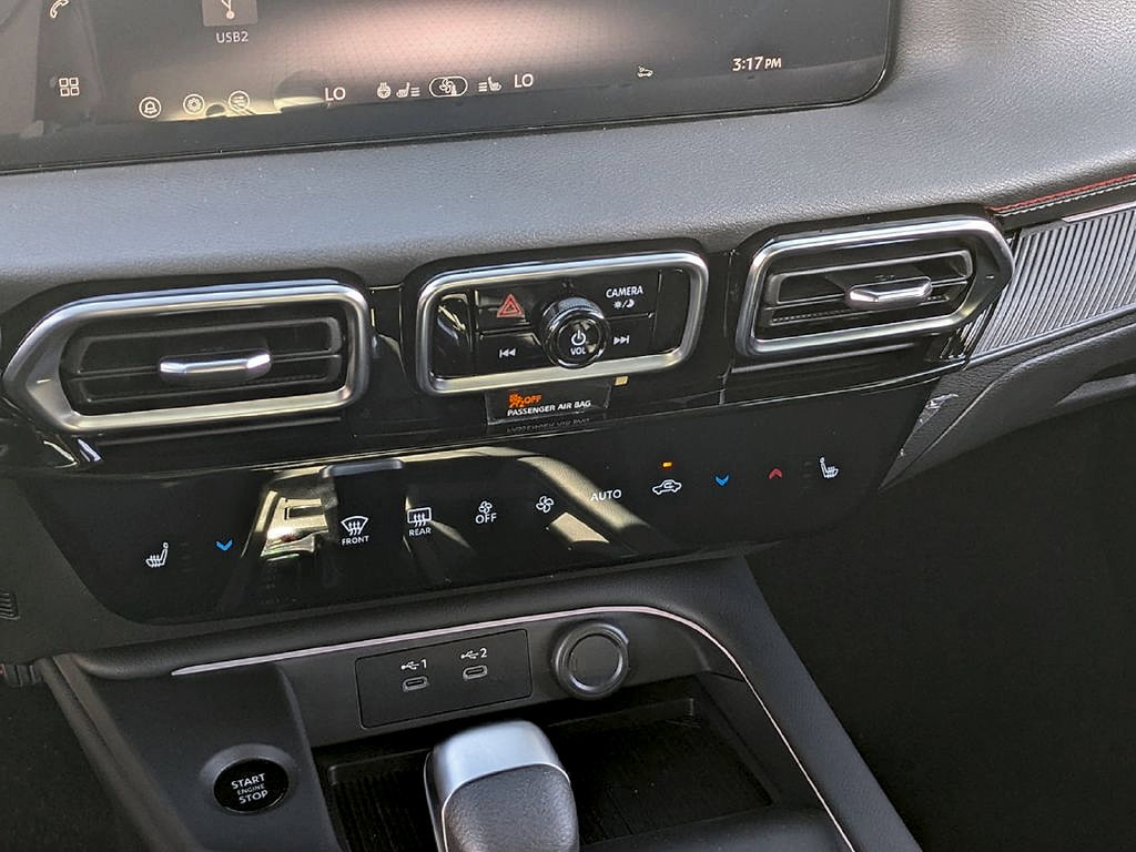 New 2026 Nissan Sentra SR w/ SR Premium Package FWD image 17