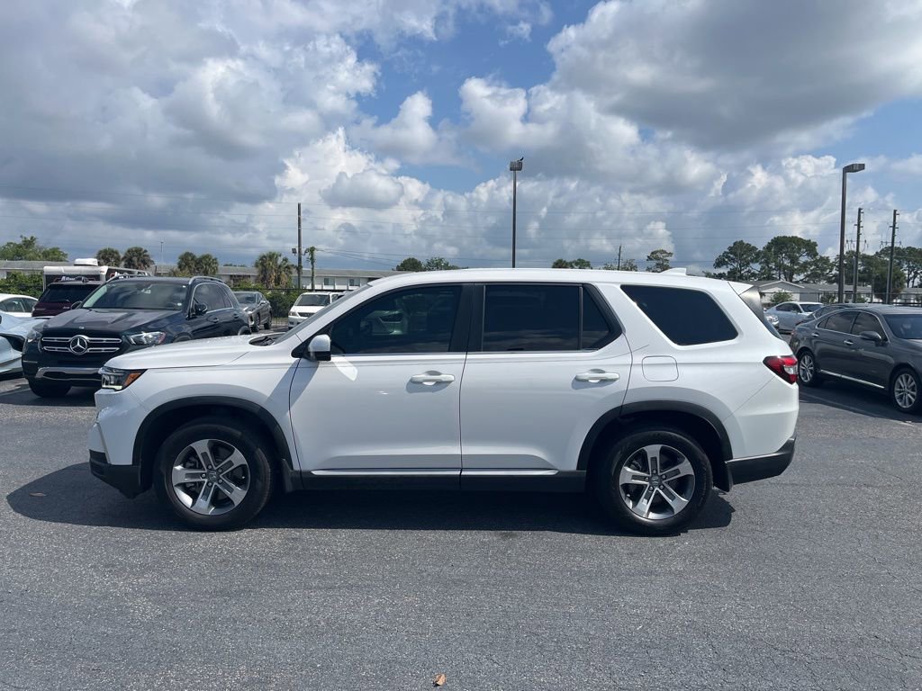 Used 2023 Honda Pilot EX-L image 2