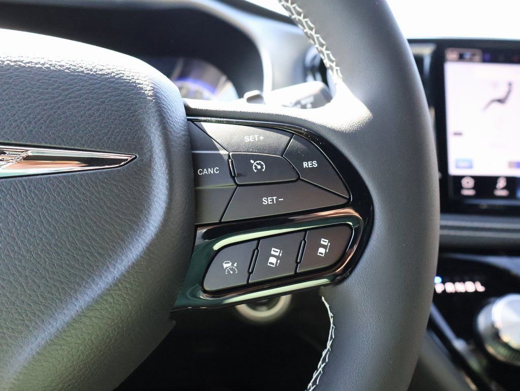 New 2026 Chrysler Pacifica Limited w/ S Appearance Package FWD image 28