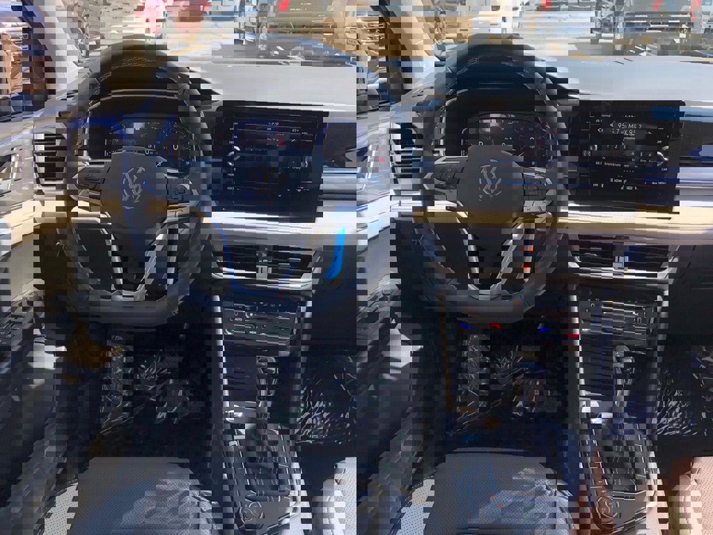 New 2025 Volkswagen Taos SEL image 16