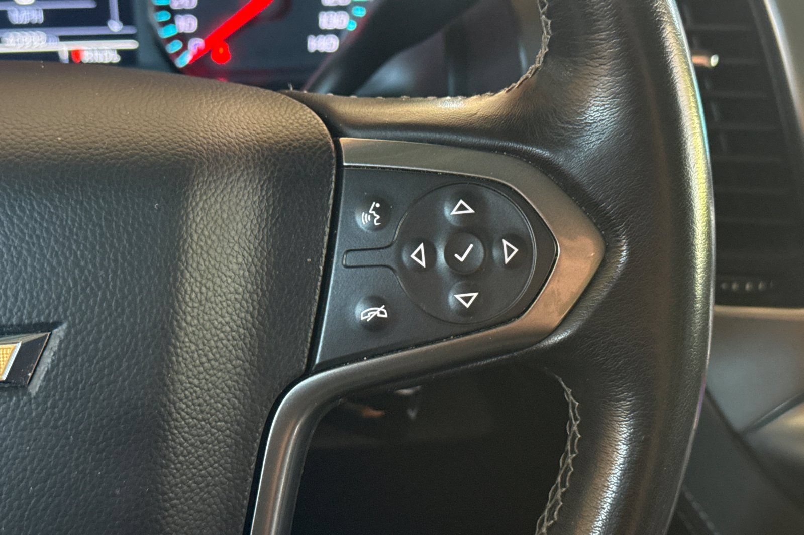 Used 2020 Chevrolet Tahoe LT AWD/4WD image 34