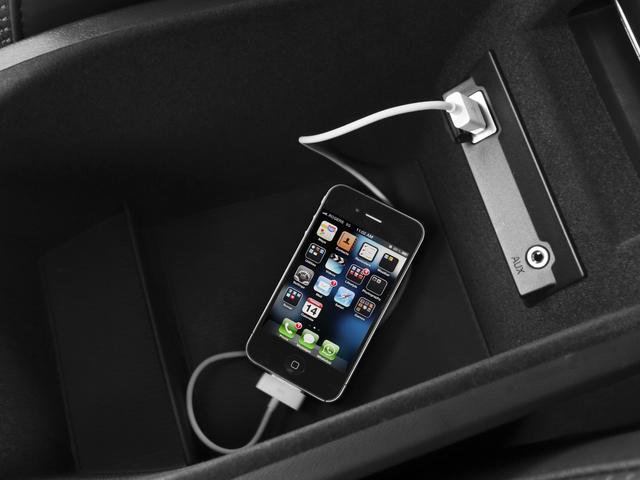 Used 2015 Volvo XC70 T5 Premier w/ Proximity Package image 13