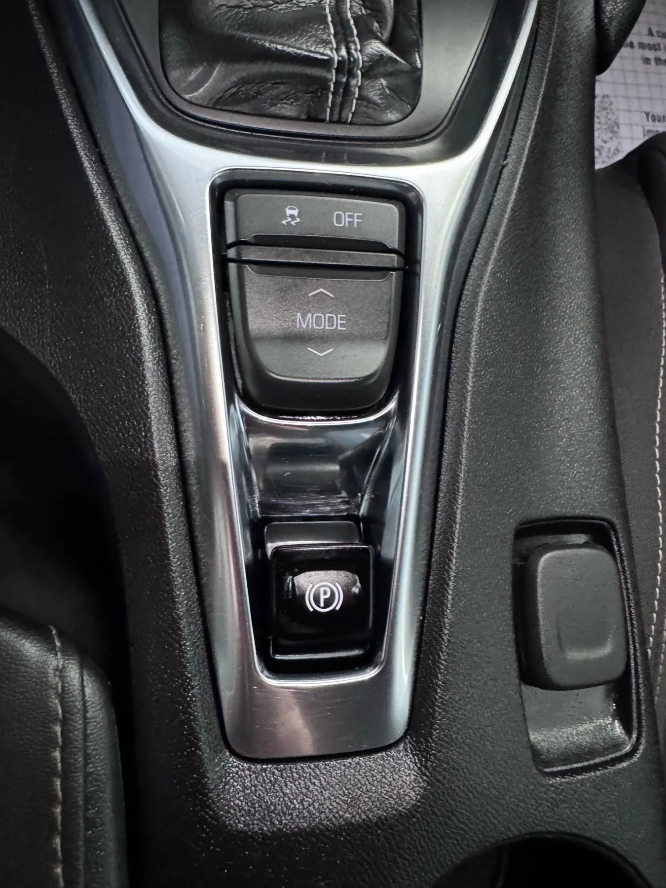 Used 2021 Chevrolet Camaro LT w/ Technology Package image 30