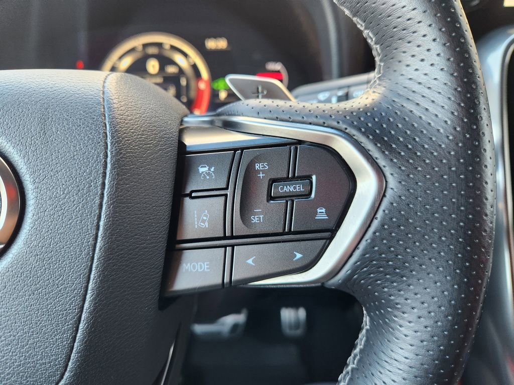 Used 2024 Lexus LX 600 F Sport image 29