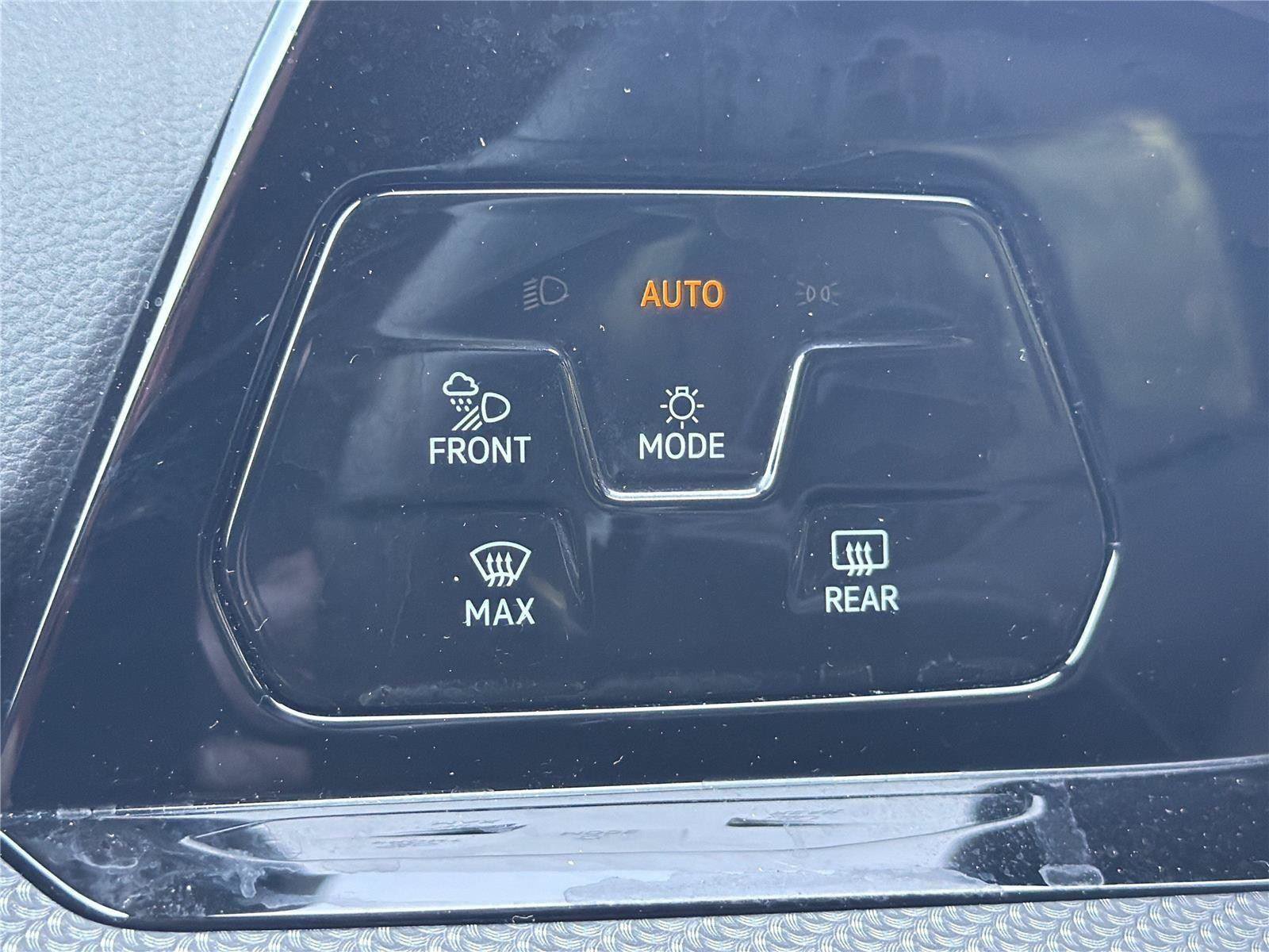 Used 2024 Volkswagen Golf R AWD/4WD image 20