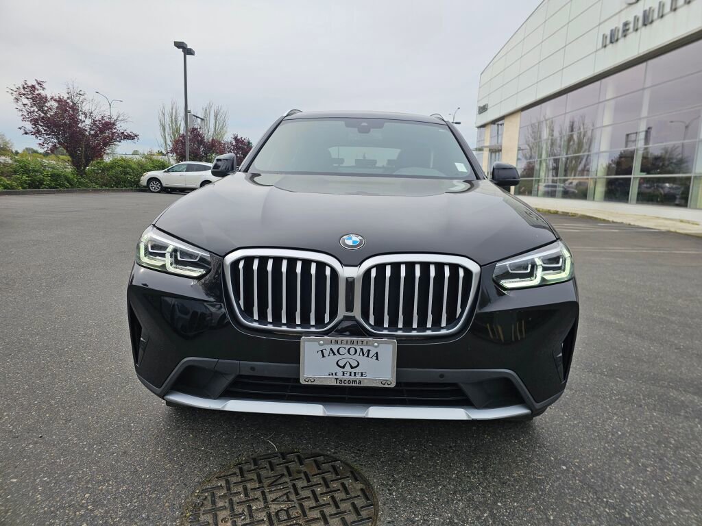 Used 2024 BMW X3 xDrive30i w/ Premium Essential Package image 2