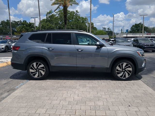 Used 2024 Volkswagen Atlas SE AWD/4WD image 3