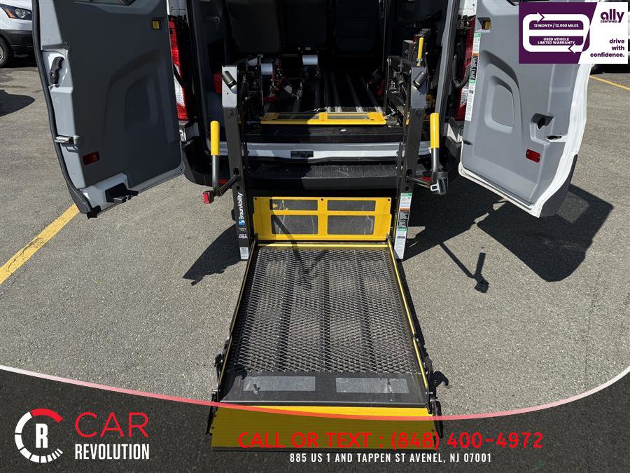 Used 2018 Ford Transit 150 XL RWD image 9