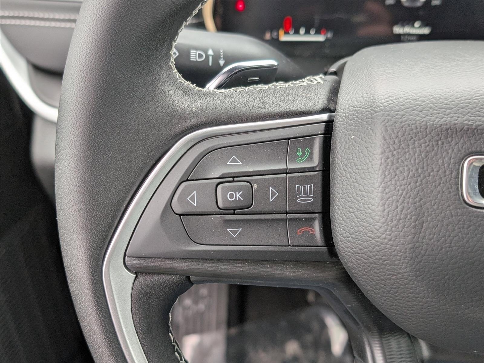 New 2026 Jeep Grand Cherokee Laredo AWD/4WD image 17