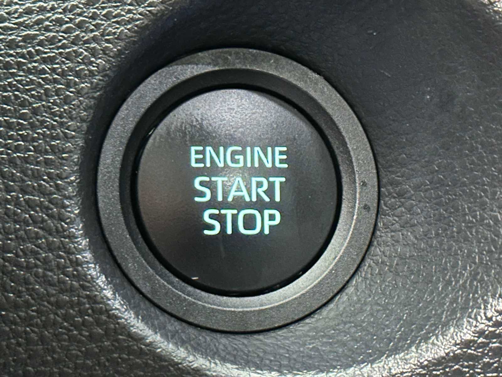 Certified 2024 Toyota Corolla Cross XLE image 20