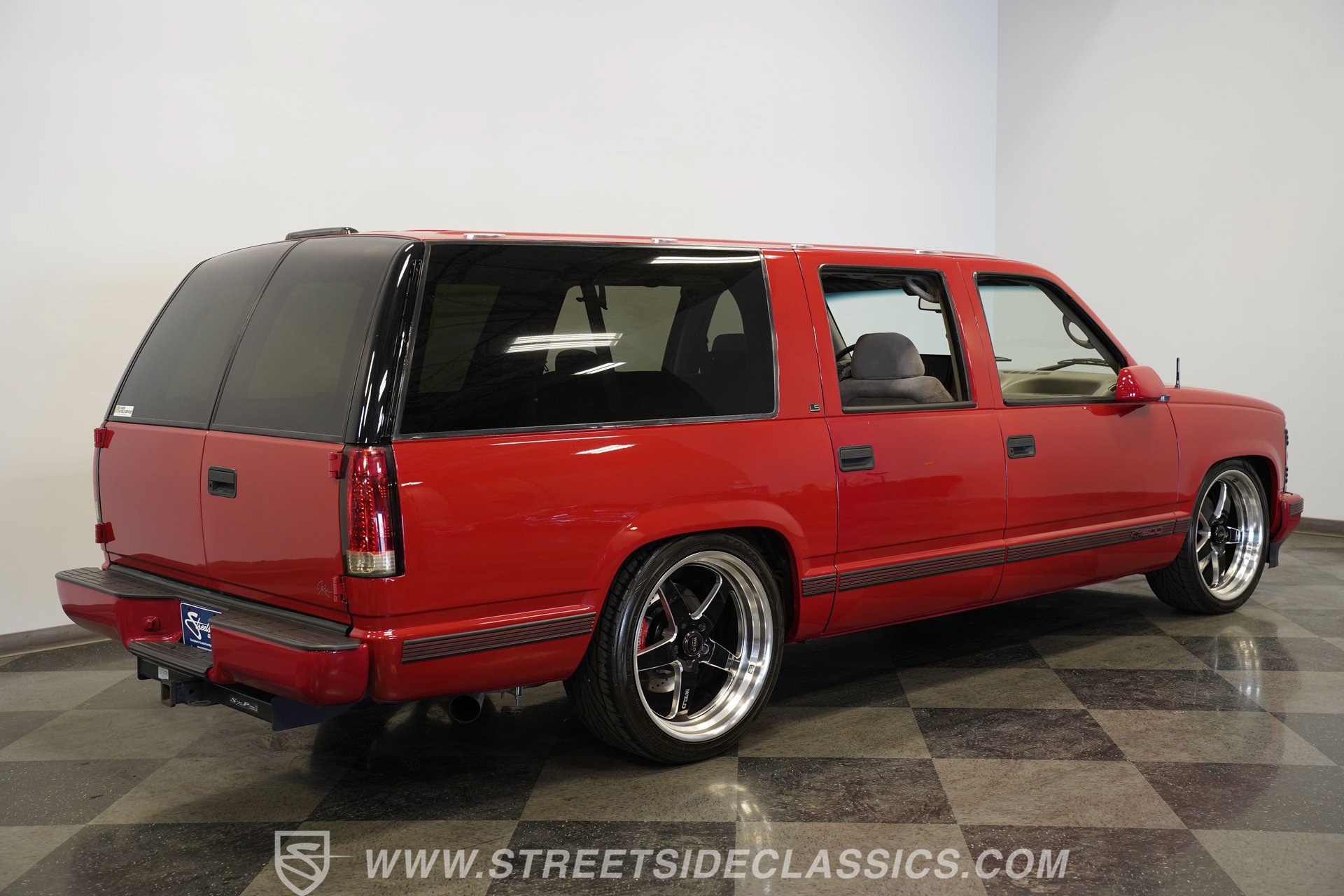 Used 1996 Chevrolet Suburban 2WD image 13