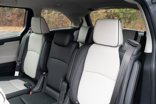 New 2026 Honda Odyssey Elite image 18