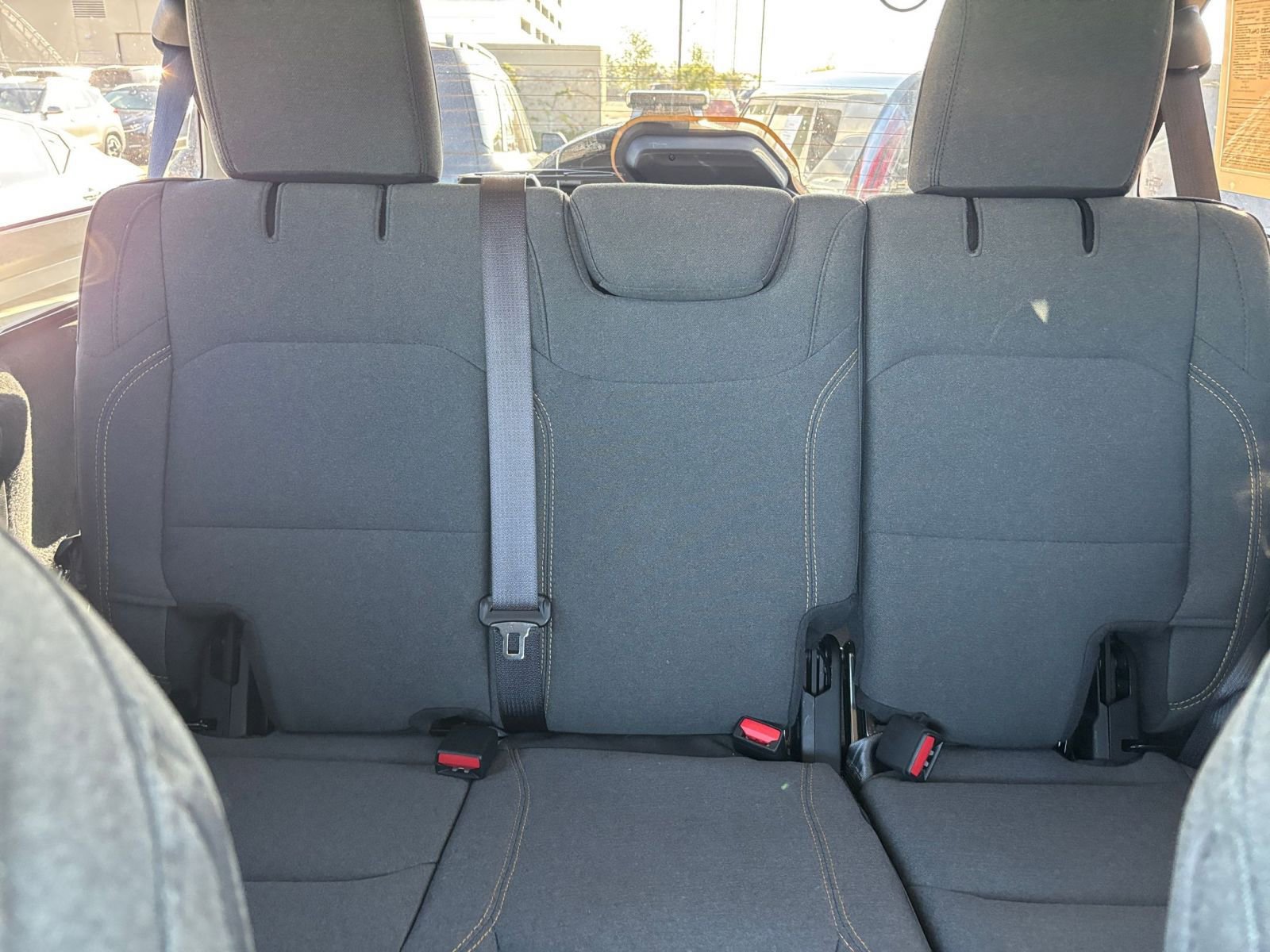 Used 2025 Jeep Wrangler Sahara image 37