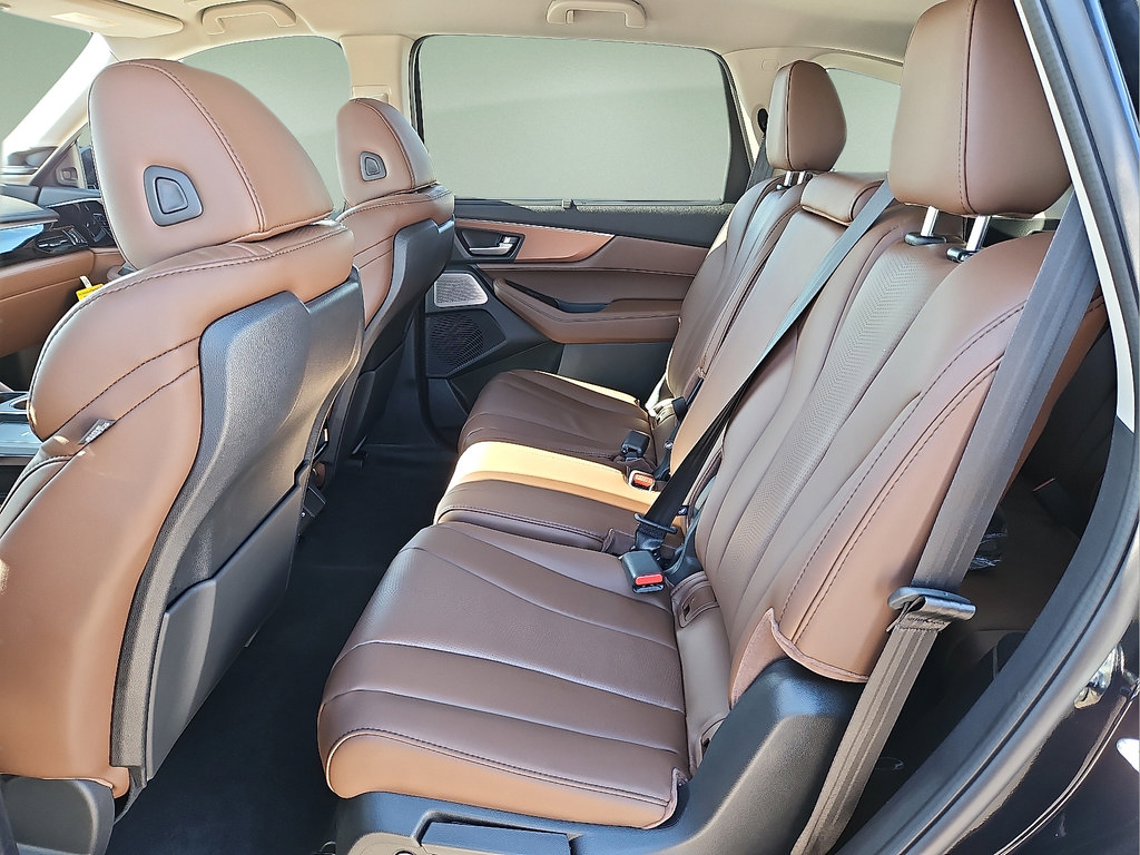 Used 2026 Acura MDX w/ Technology Package FWD image 9