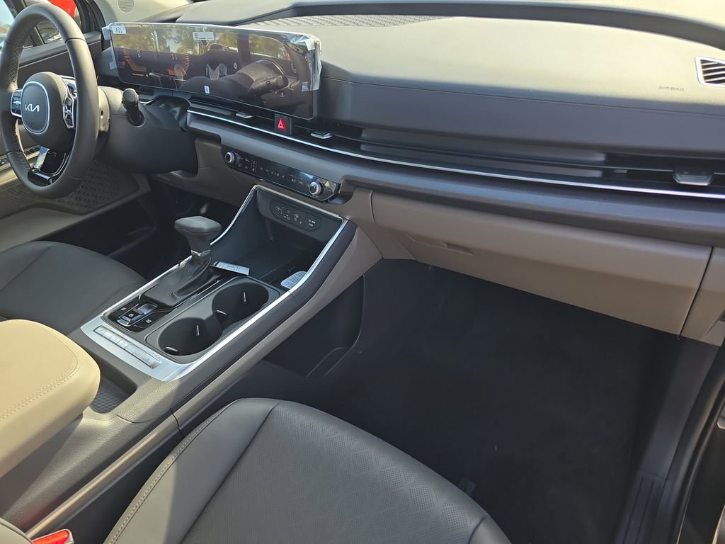 New 2026 Kia Carnival EX image 12