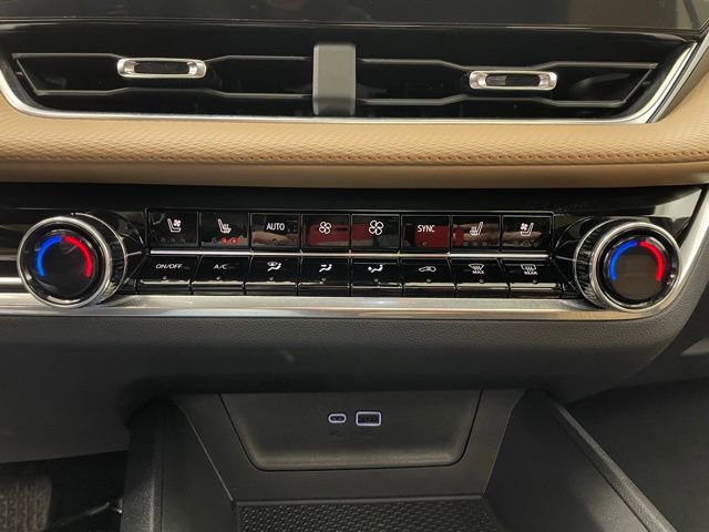 New 2025 Chevrolet Equinox ACTIV w/ Safety and Technology Package image 6