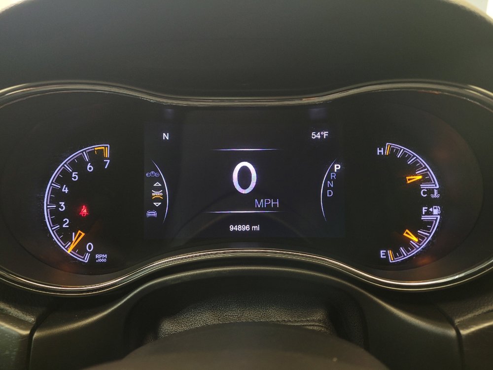 Used 2018 Jeep Grand Cherokee Laredo image 23