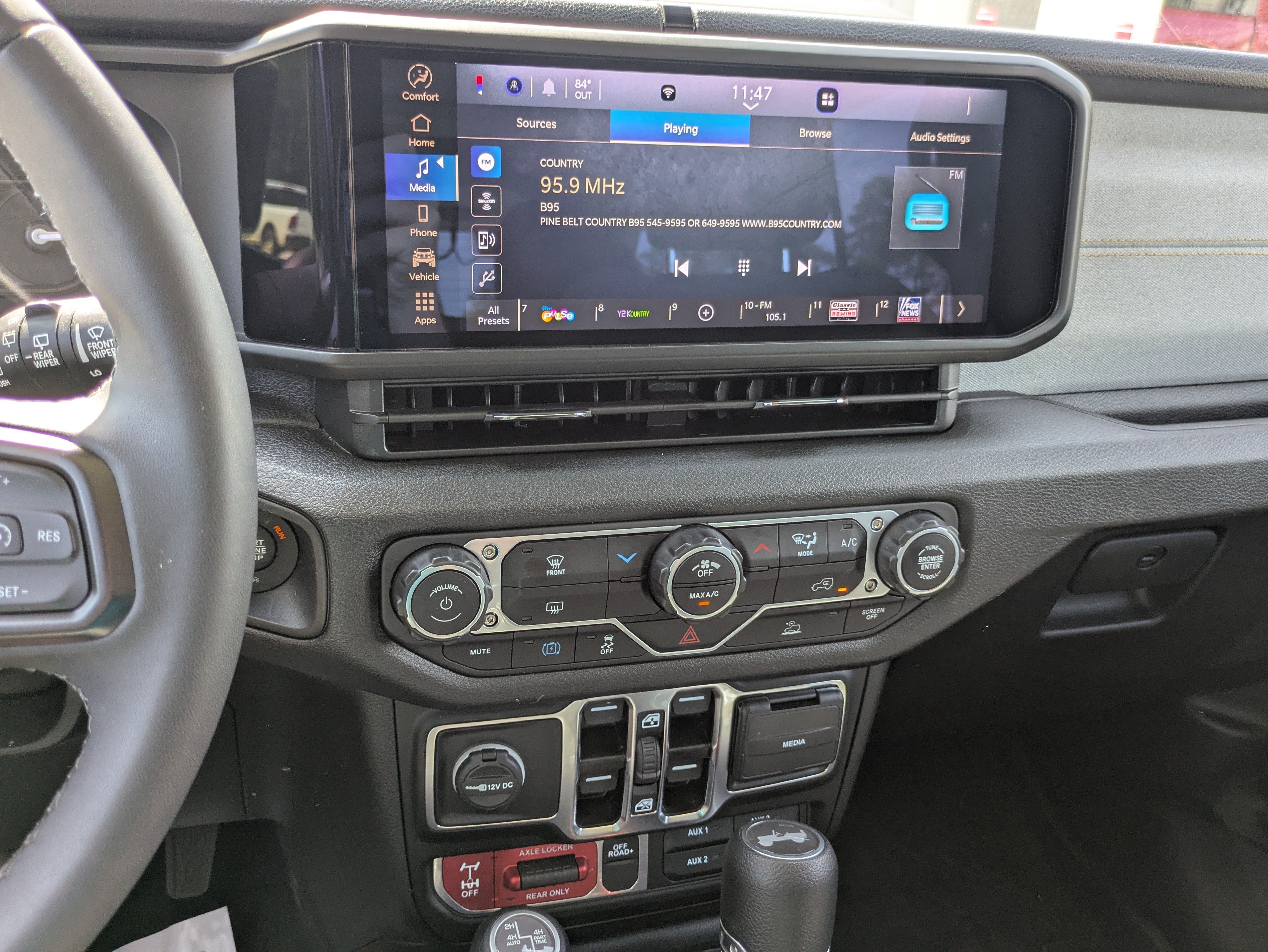 Used 2025 Jeep Wrangler Unlimited Sport S 4xe AWD/4WD image 9