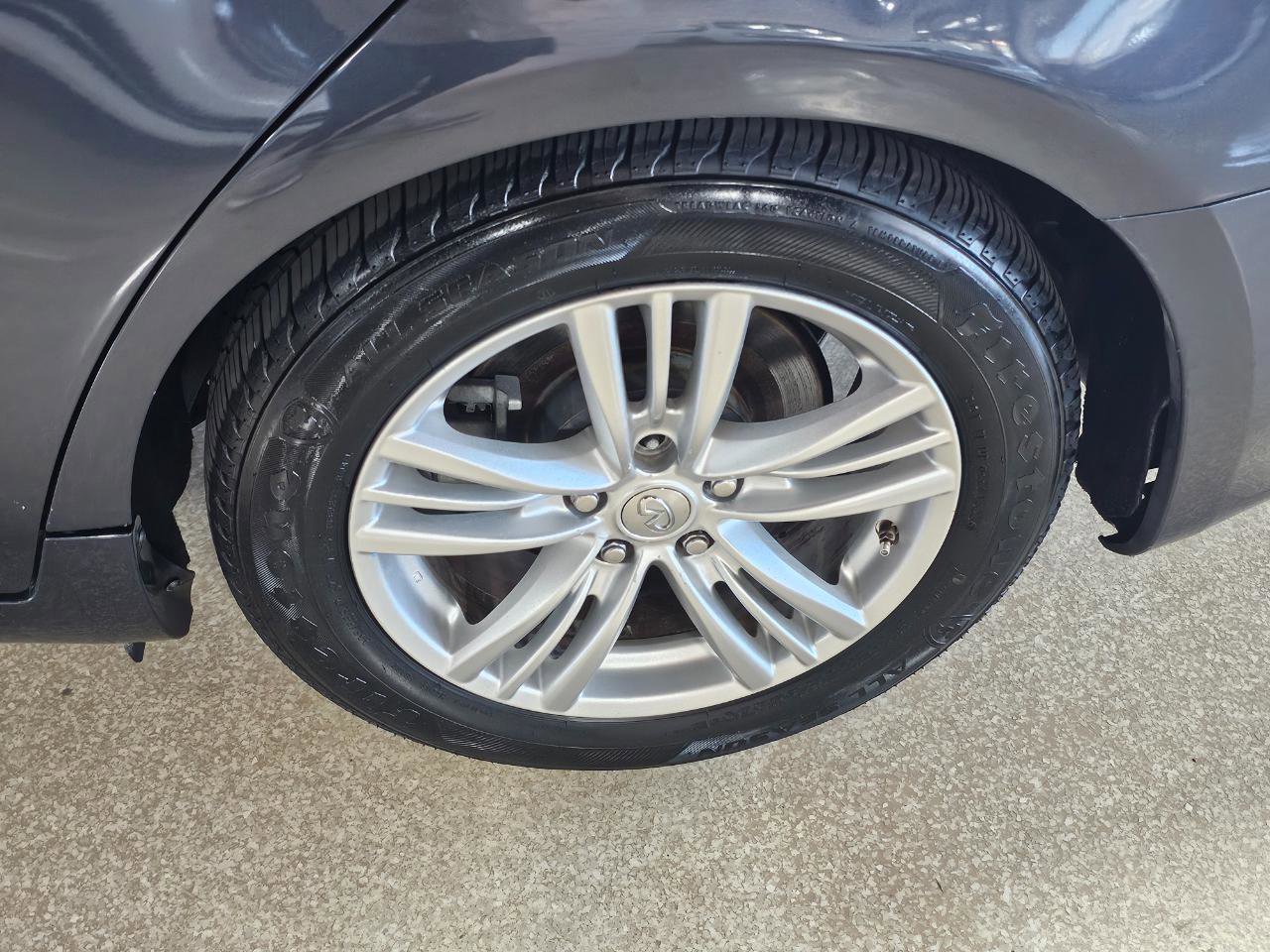 Used 2010 INFINITI G37 Journey w/ Premium Pkg image 41