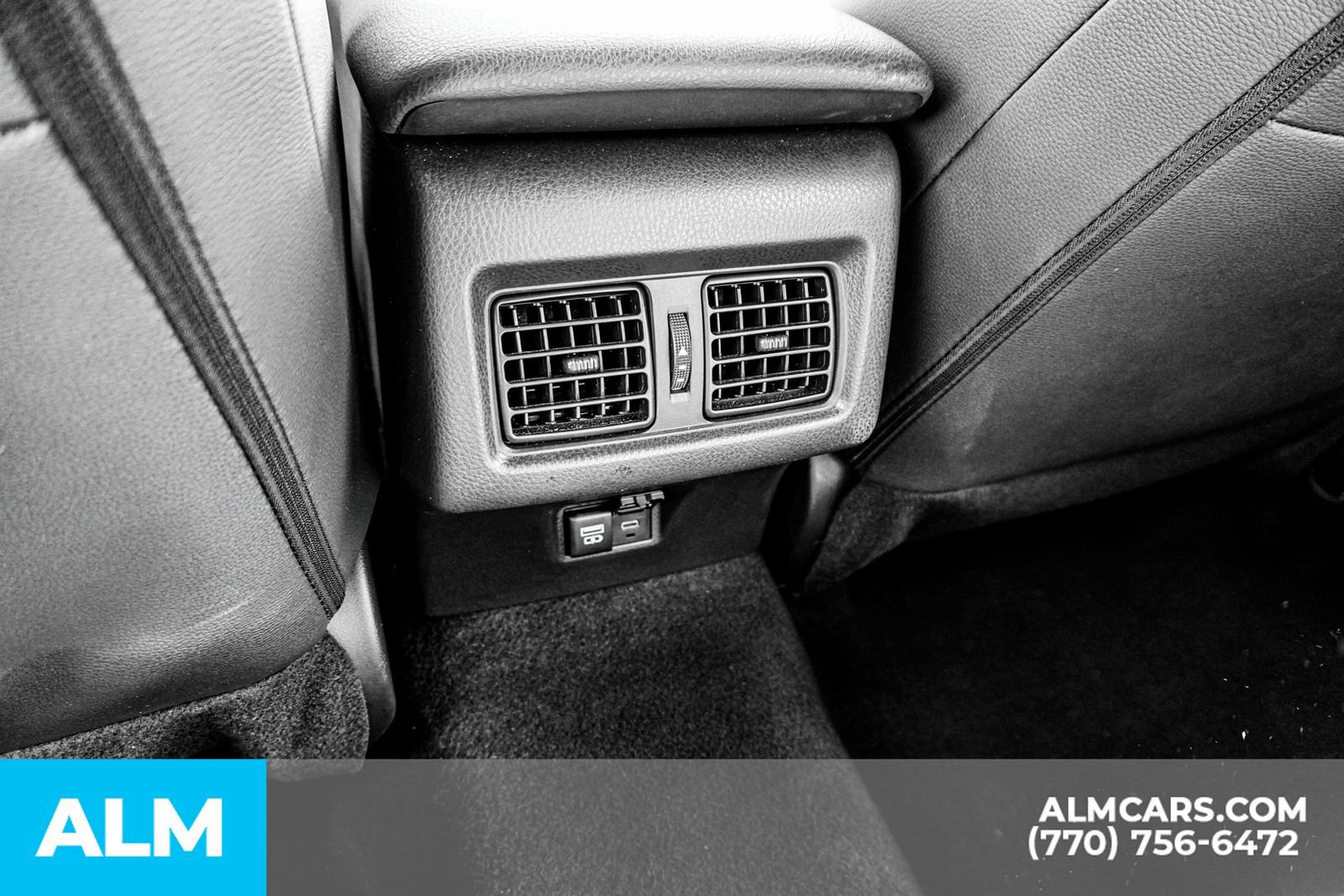 Used 2025 Toyota Camry SE image 59