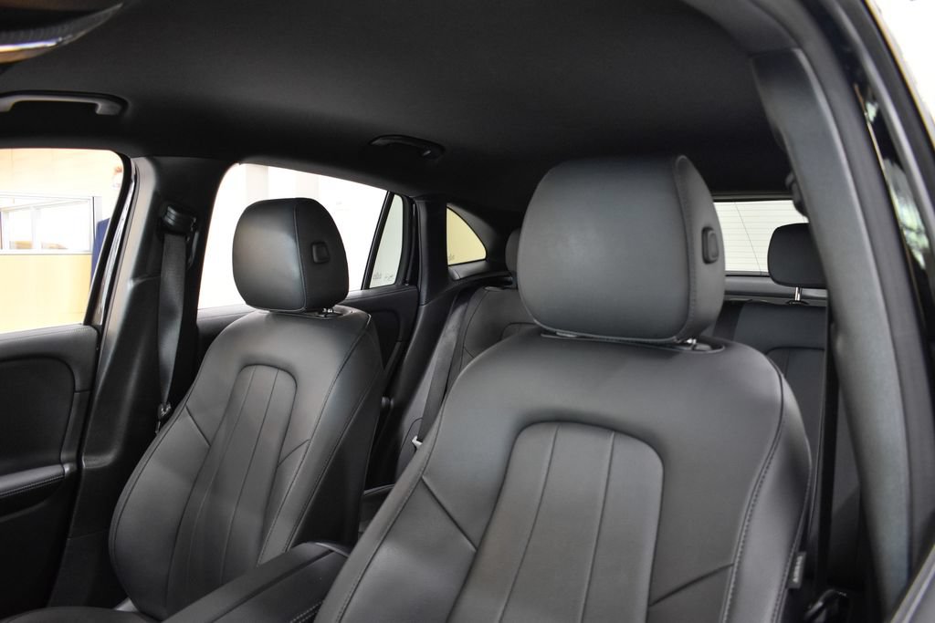 Used 2024 Mercedes-Benz GLA 250 4MATIC image 2
