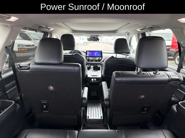 Used 2025 Toyota Grand Highlander FWD image 12