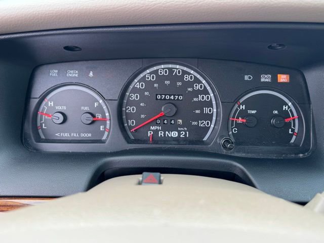 Used 2005 Ford Crown Victoria image 22