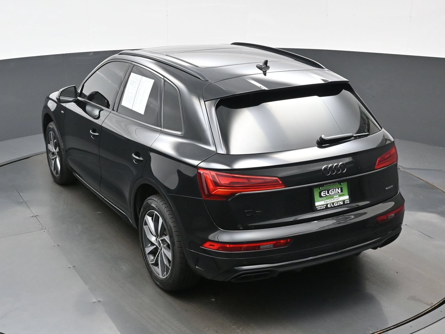 Used 2024 Audi Q5 2.0T Premium w/ Summer of Audi Package AWD/4WD image 41